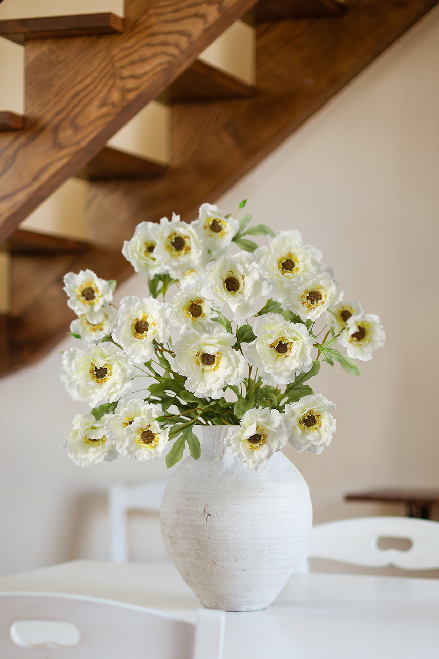 Brighten up your home, office, or special event with the Artificial Lotus Crane Peony Flower. Let its symbolic presence create an atmosphere of elegance and grace.