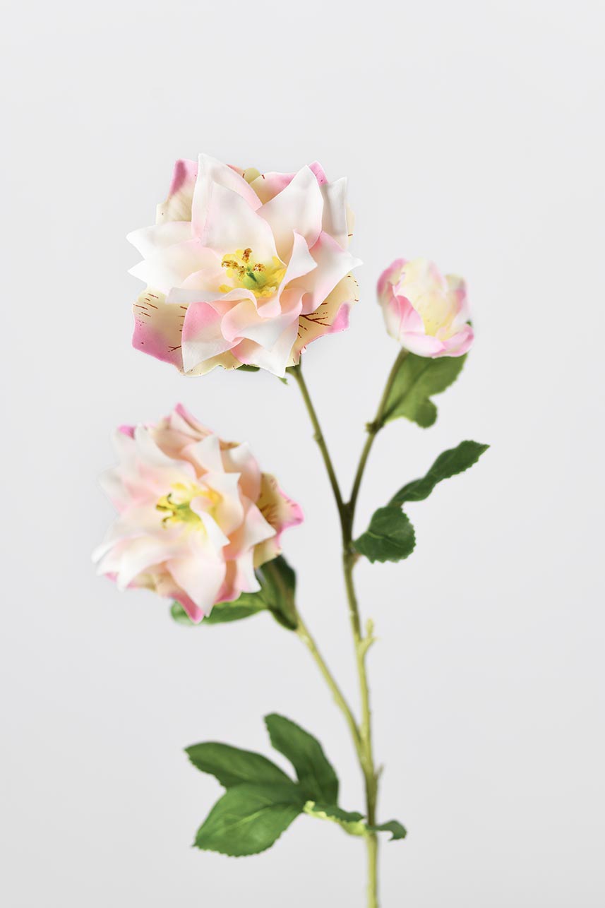 The mauve pink artificial clematis petals have a rich color, and the layered nature of the fake petals makes it look more natural.